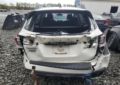 2019 Subaru Outback 2.5I Premium z USA, uszkodzony, nr VIN 4S4BSAHC1K3211745
